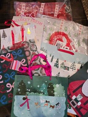 12+ Medium To Extra Large Gift Bags!